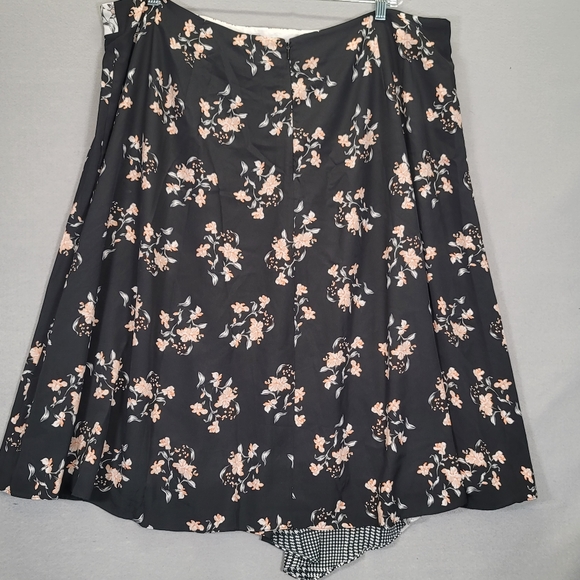 Calvin Klein Black Multi Printed Asymmetric Midi Pleated Skirt Plus Size 20W - Picture 2 of 12